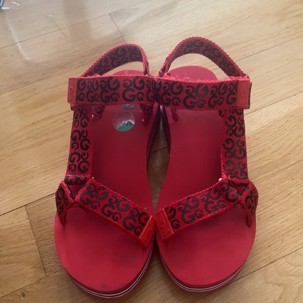 GBG sandals